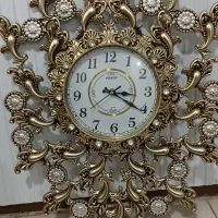 ساعت طرح برنجی