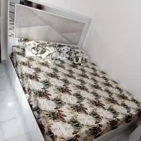تخت و تشک