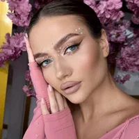 استخدام مدل کلینیک زیبایی|استخدام هنری و رسانه|اصفهان, مرداویج|دیوار