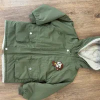 کاپشندخترانه سایز ۱۳۰مناسب ۵ تا ۶ سال