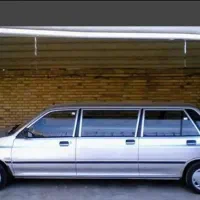 راننده با خودرو جهت حمل غذا