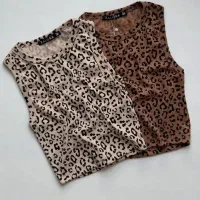 کراپ تاپ|لباس|بومهن, |دیوار