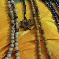 تسبیح نقره کوب و دوتا تسبیح کار دست آهسته خرما|جواهرات|تهران, نظام‌آباد|دیوار