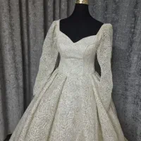 لباس عروس و تاج|لباس|شاهین‌شهر, فدک|دیوار