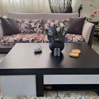مبل راحتی ۷ نفره به همراه میز پذیرایی