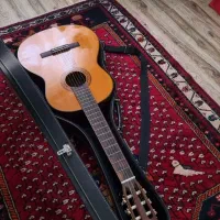 گیتار یاماها c70 با هارد کیس