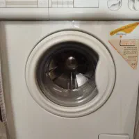 ماشین لباس شویی تمیز