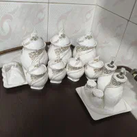 تعدادی‌ظروف‌تک‌آشپزخانه