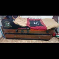 تخت کشتی (دزد دریایی)