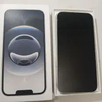 آیفون ۱۶ ای از  امریکا خریداری شده ۱۲۸ گیگ سفید