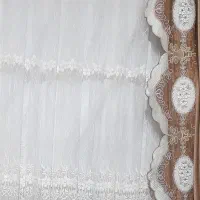 پرده‌حریر‌گیپور‌دار‌با‌‌والان‌مخمل