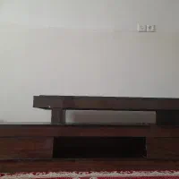 میز زیر تلویزیون