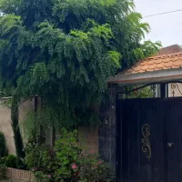 فروش ویلا ۳۰۰ متر زمین ۱۰۰ متر بنا ق ۸ میلیارد