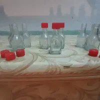 شیشه های کوچک دربدار|ظروف نگهدارنده، پلاستیکی، یک‌بارمصرف|اصفهان, شفق|دیوار