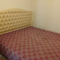 تخت خواب دونفره و کنسول