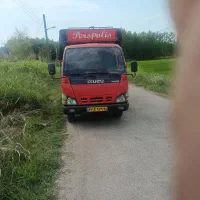 ایسوزو5200قرمز