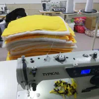 خیاط خانم ماهر و نیروی ساده