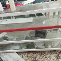 ویترین شیشه ای