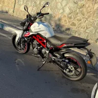 بنلی جفت سیلندر۴۰۲