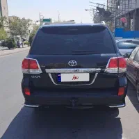لندکروز مدل۲۰۱۱