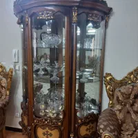 ویترین در حد نو چوب راش