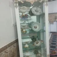 یک بوفه سالم یک جالباسی سالم