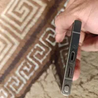 گوشی سالم و بدون خط خش