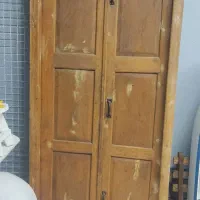 در چوبی قدیمی و چهارچوب