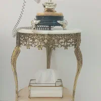 میز تلفن برنزی و تلفن سنگی