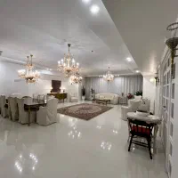 ۲۷۰ متری کلاسیک در برج مسکونی، منطقه اصیل نشین