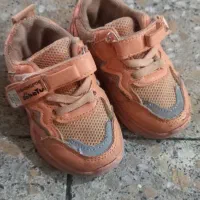 کفش کودک دخترانه سایز۲۲تا ۲۴|کفش و لباس بچه|صباشهر, |دیوار