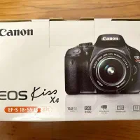 دوربین کانن به همراه کیف