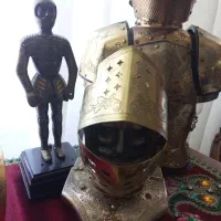بار شوالیه با رادیو و فندک