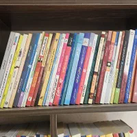 کتابخانه با بیش از 300 کتاب|کتاب و مجله آموزشی|مشهد, آبادگران|دیوار