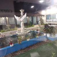 به یک سالندار جهت کار در کافه رستوران نیازمندیم