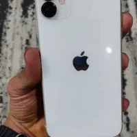 آیفون ۱۱نرمال سفید zaa