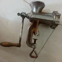 چرخ گوشت قدیمی