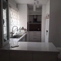 آپارتمان۱۳۰متر نماز۲۸ بــرج نیایش  فول