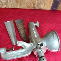 آبمیوه گیری دستی قدیمی چدنی|آبمیوه‌گیر و آب‌مرکبات‌گیر|تهران, عباس‌آباد|دیوار