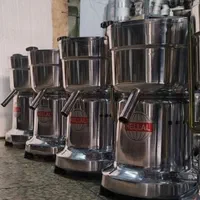 آبمیوه گیری هلال صنعتی دو سال ضمانت|آبمیوه‌گیر و آب‌مرکبات‌گیر|تبریز, |دیوار