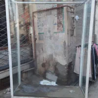 ویترین ایستاده شیشه ای ریلی