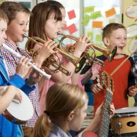 منشی خانم آموزشگاه موسیقی شیفت صبح