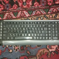 کیبرد کامپیوتر سالم