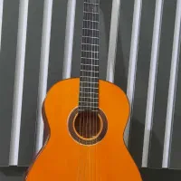 گیتار در حد نو تمیز