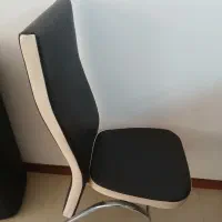 ۴عدد صندلی چرم پایه استیل کاملا سالم ودر حد نو|میز و صندلی غذاخوری|میانه, |دیوار