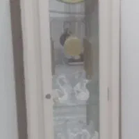 ساعت بلند ایستاده بدون هیچ مشکل