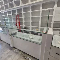 قفسه داروخانه‌