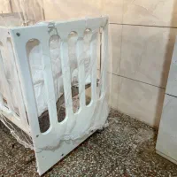تخت کنار مادر