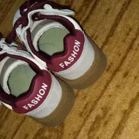 کفش بچگانه|کفش و لباس بچه|دوگنبدان, |دیوار