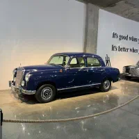 نیرو خدماتی یا شاگرد نمایشگاه خودرو